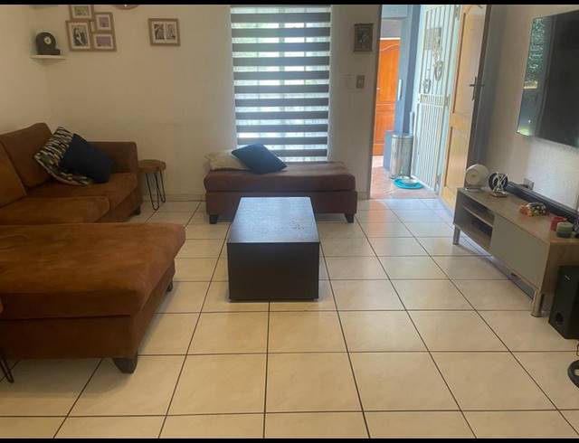 2 BEDROOM APARTMENT FOR SALE IN EDEN GLEN